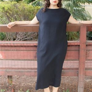 Curator SF Breezy Kaftan Dress / Black / Large